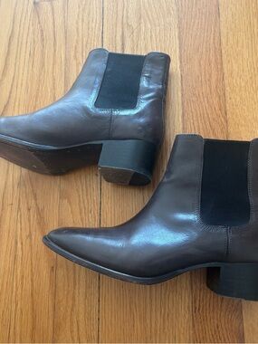 Frye Brown Leather Dara Chelsea Ankle Boots with Black Elastic Panels